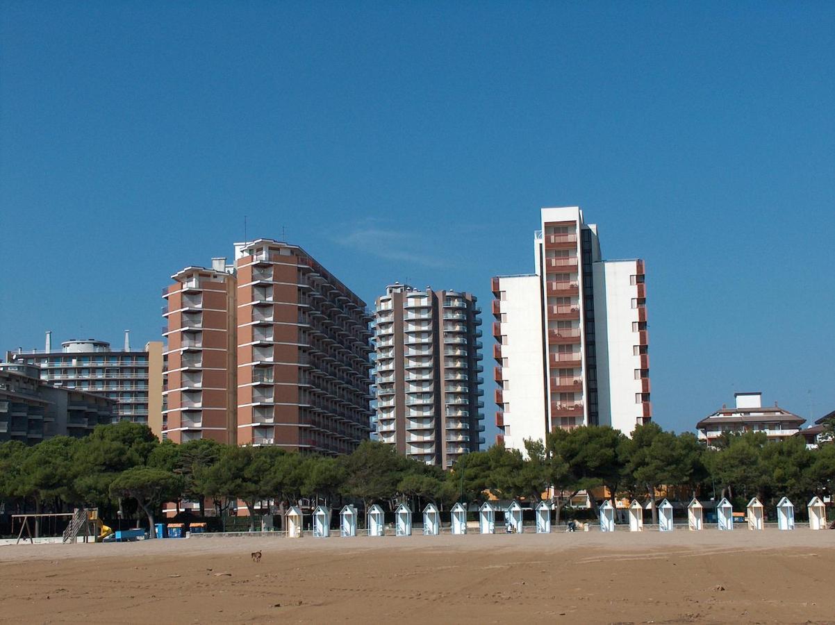 Apartament In Lignano 21661 *